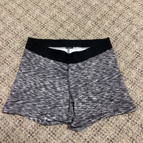 $3 Bundled * Black White Spandex Shorts * Size Juniors Small - Picture 1 of 5